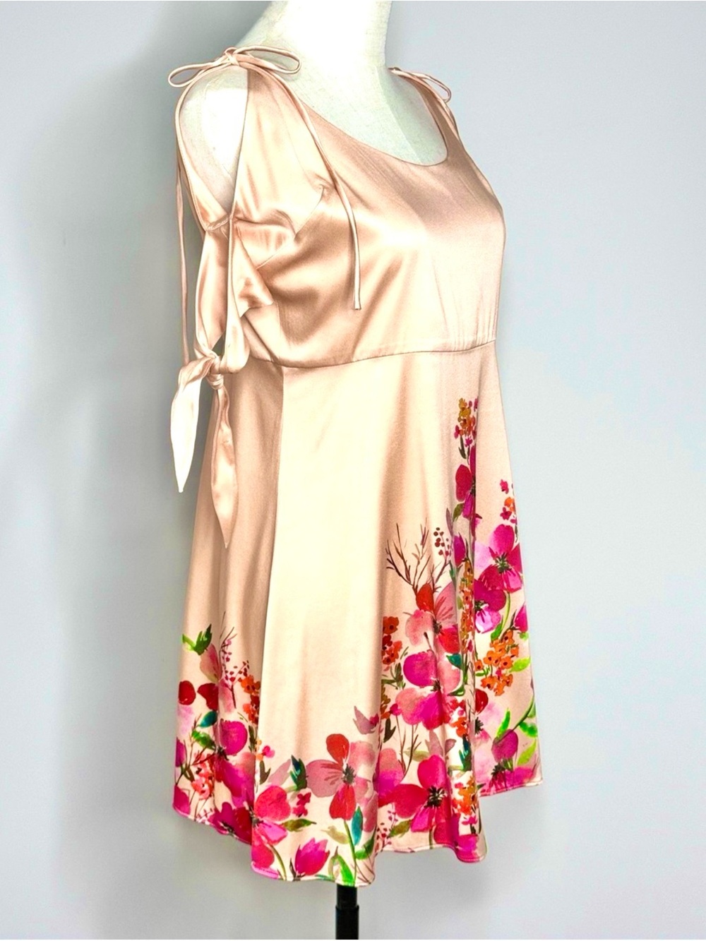 LPA Dress 191 Silk Floral Mini Dress Open Back Peach Champagne Size Large - Picture 6 of 11